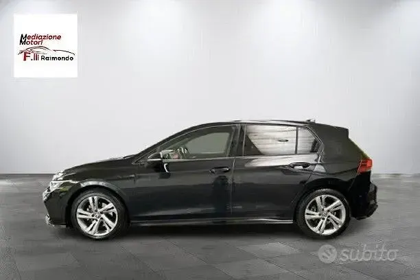 Usata VW Golf VIII R-line 150 CV (110 kW) 2022 Nero Berlina