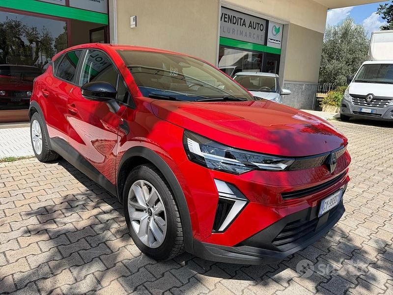 Usata Renault Captur Evolution 101 CV (74 kW) 2025 Rosso SUV