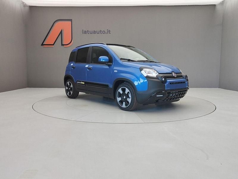 Usata Fiat Panda Cross 70 CV (51 kW) 2024 Blu italia / tetto nero Utilitaria