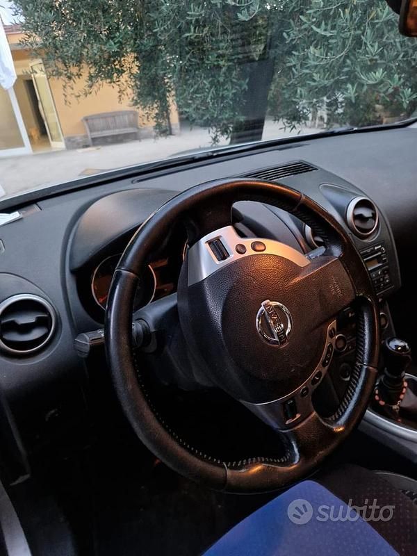 Usata Nissan Qashqai 106 CV (77 kW) 2011 Grigio SUV