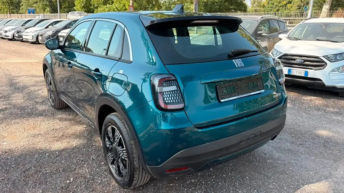 Usata Fiat 600 Business 100 CV (73 kW) 2025 Blu SUV