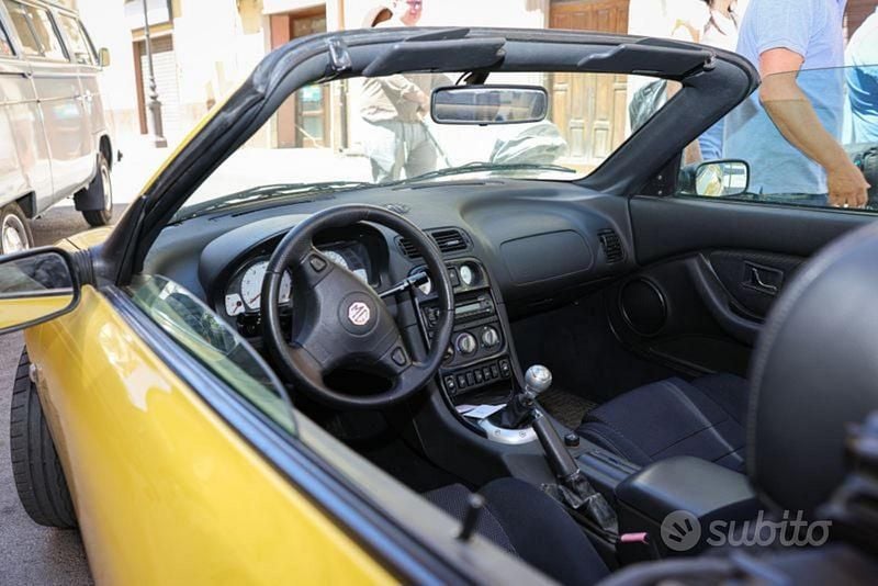 Usata MG TF 116 CV (85 kW) 2003 Giallo Cabrio