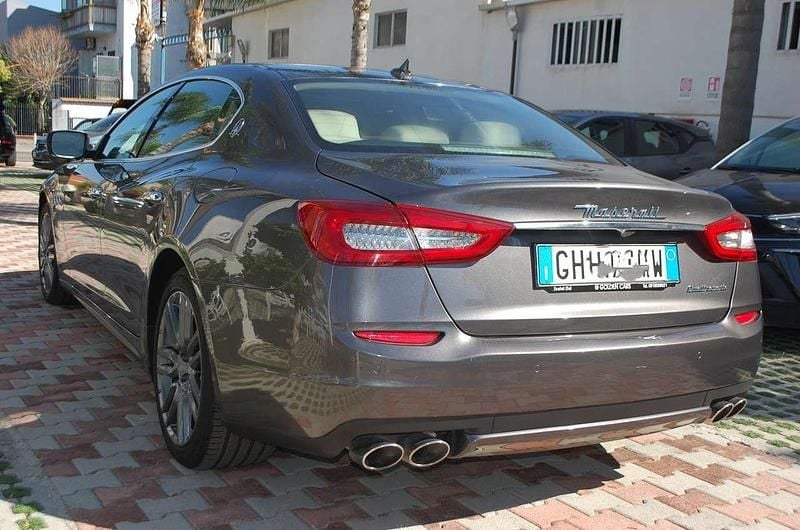 Usata Maserati Quattroporte 275 CV (202 kW) 2015 Grigio Berlina