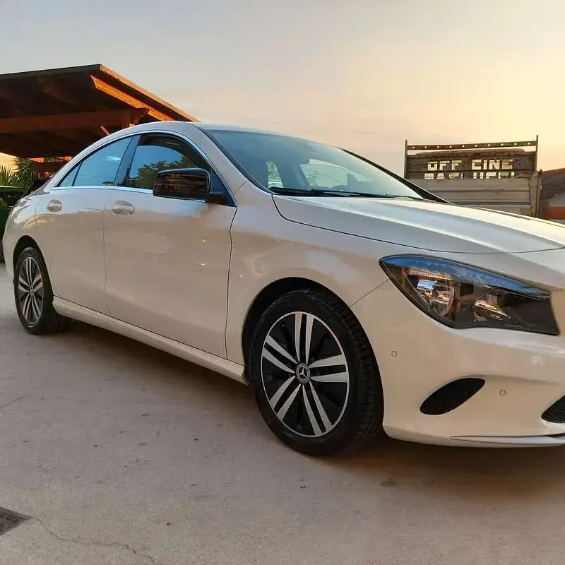 Usata Mercedes CLA180 Business 143 CV (105 kW) 2017 Bianco Coupé