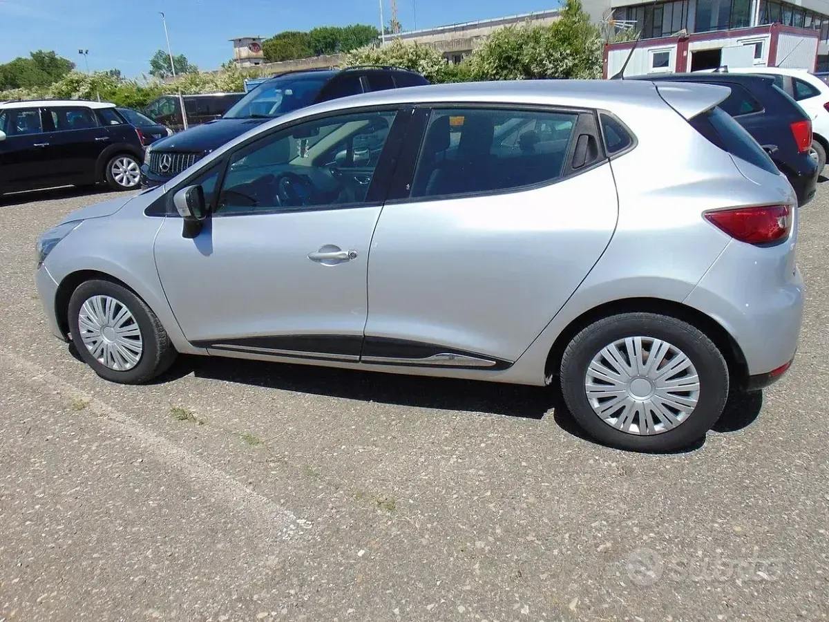 Usata Renault Clio IV 64 CV (47 kW) 2015 Nero Berlina