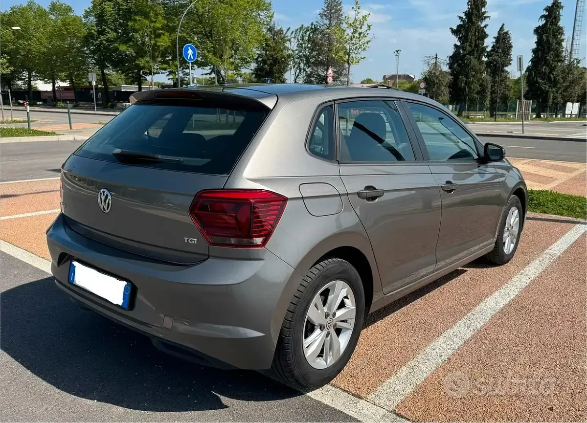 Usata VW Polo 90 CV (66 kW) 2019 Grigio Utilitaria