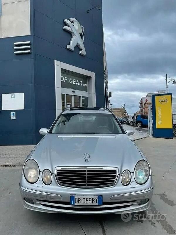 Usata Mercedes E220 Avantgarde 150 CV (110 kW) 2006 Grigio Station wagon