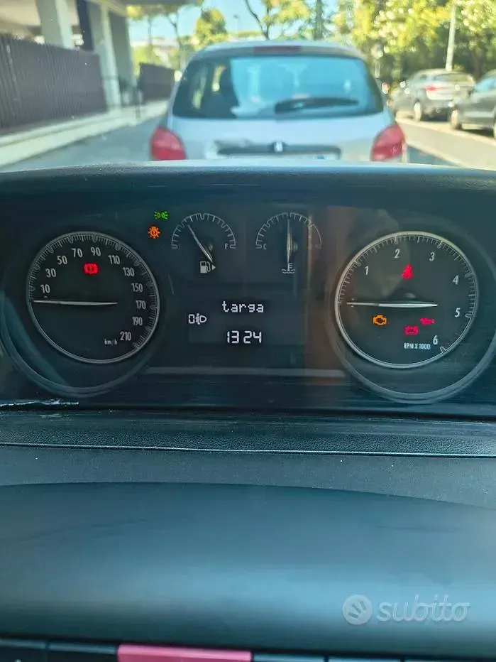 Usata Lancia Ypsilon 95 CV (69 kW) 2017 Nero Utilitaria