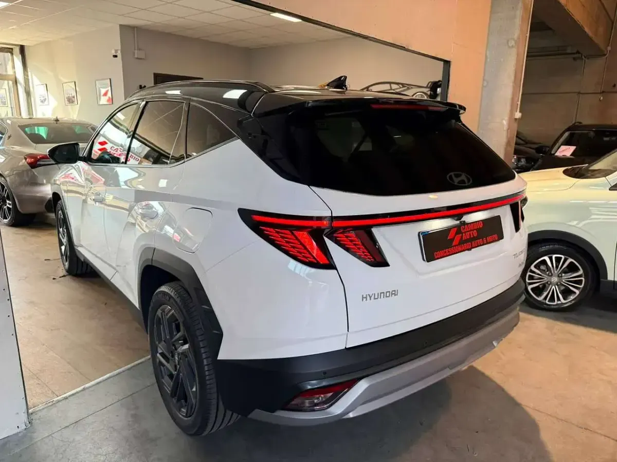 Nuova Hyundai Tucson 239 CV (175 kW) 2026 Bianco SUV