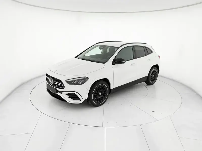 Nuova Mercedes GLA180 AMG line 136 CV (100 kW) 2026 Bianco SUV