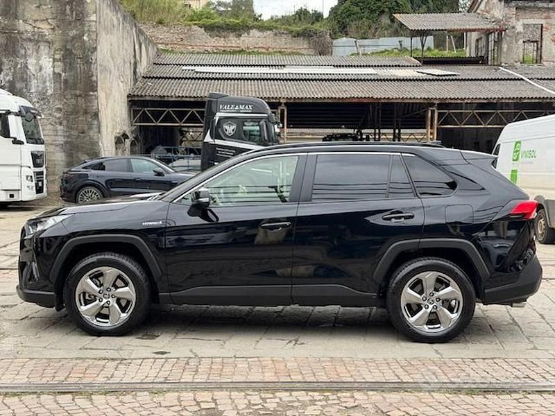 Usata Toyota RAV4 Hybrid 222 CV (163 kW) 2021 Nero SUV