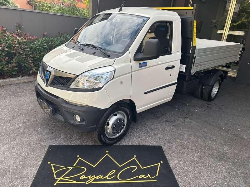 Nuova Piaggio Porter 106 CV (77 kW) 2025 Bianco