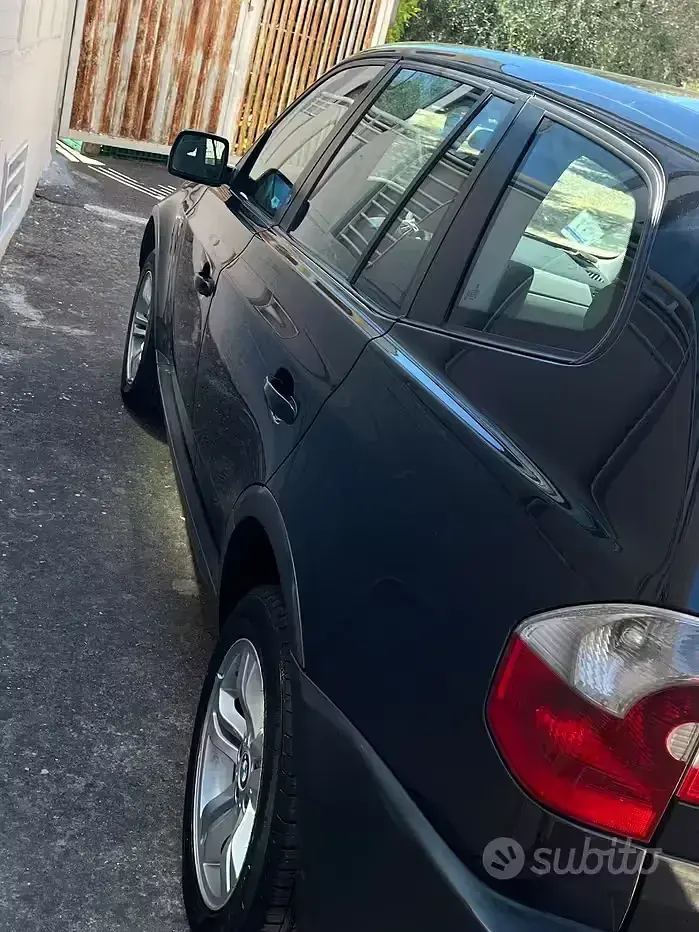 Usata BMW X3 150 CV (110 kW) 2005 Nero SUV