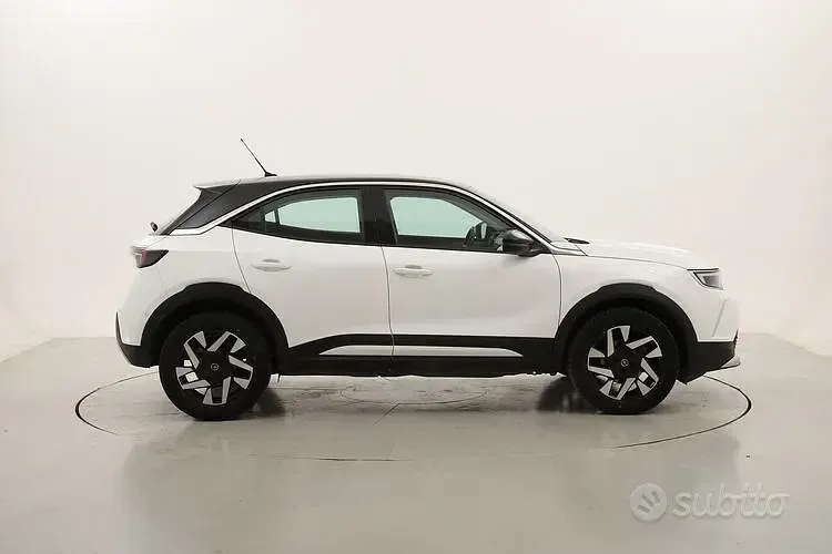 Usata Opel Mokka Elegance 101 CV (74 kW) 2022 Bianco SUV