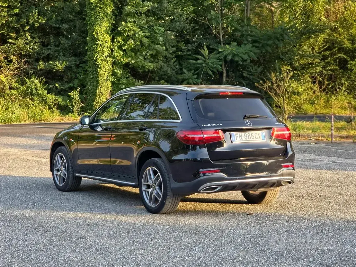 Usata Mercedes GLC220 Exclusive 204 CV (150 kW) 2017 Nero SUV