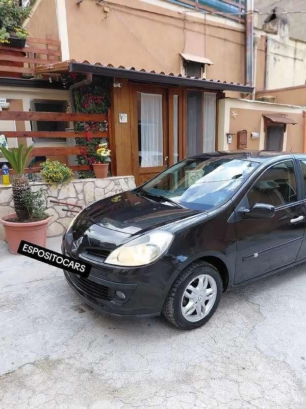 Usata Renault Clio II LE 86 CV (63 kW) 2008 Nero Berlina