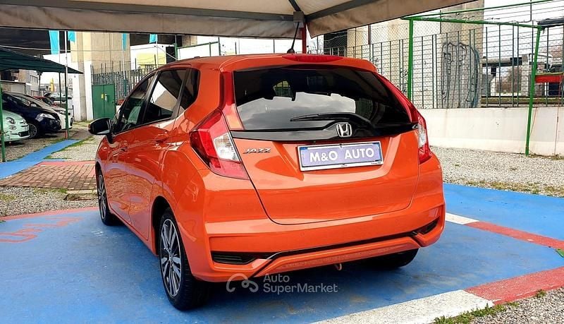 Usata Honda Jazz 102 CV (75 kW) 2019 Arancione Utilitaria