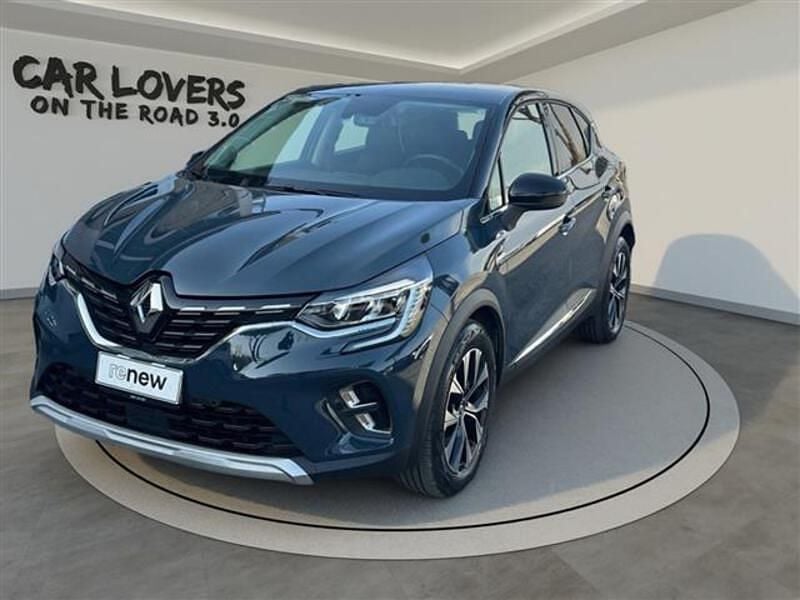 Begagnad Renault Captur Techno 145 HK (106 kW) 2023 SUV