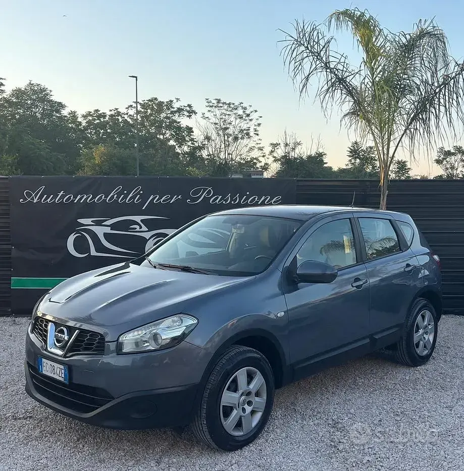 Usata Nissan Qashqai Tekna 110 CV (80 kW) 2011 Grigio SUV