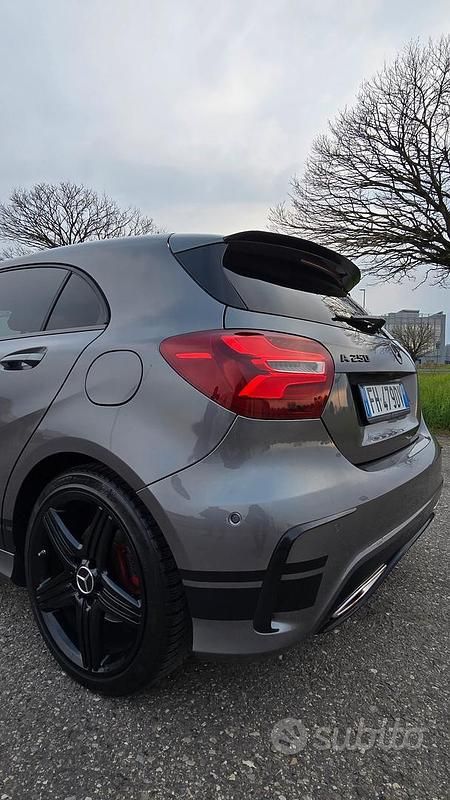 Usata Mercedes A250 218 CV (160 kW) 2017 Grigio Berlina