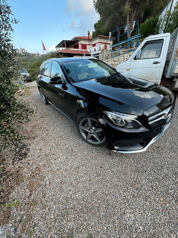 Usata Mercedes C220 AMG 170 CV (125 kW) 2016 Nero Berlina