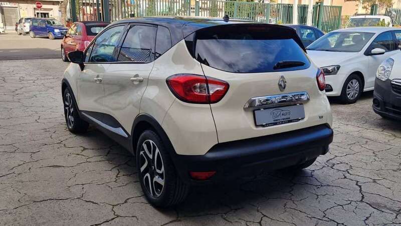 Usata Renault Captur 120 CV (88 kW) 2015 Bianco SUV