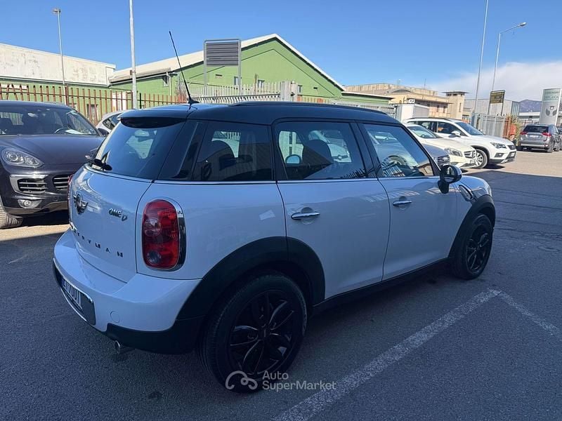 Usata Mini One Countryman 90 CV (66 kW) 2014 Bianco SUV