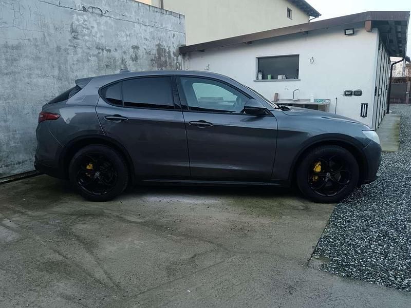 Usata Alfa Romeo Stelvio Business 160 CV (117 kW) 2022 SUV