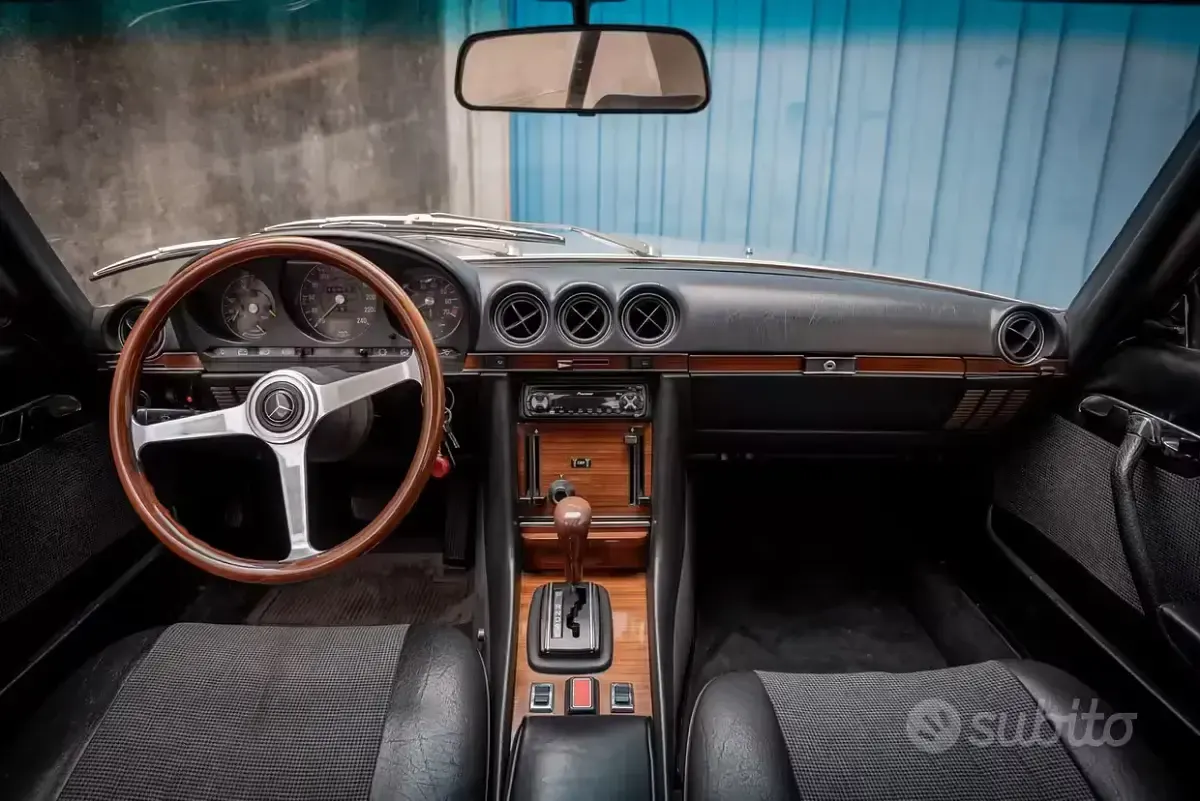 Usata Mercedes SL380 218 CV (160 kW) 1981 Grigio Cabrio