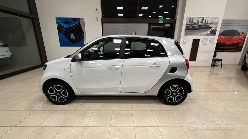 Usata Smart ForFour Electric Drive Passion 41 kW (56 CV) 2019 Bianco Berlina