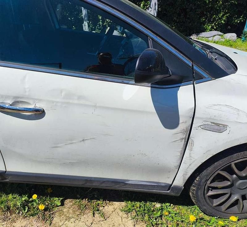 Usata Lancia Delta 120 CV (88 kW) 2009 Bianco Utilitaria