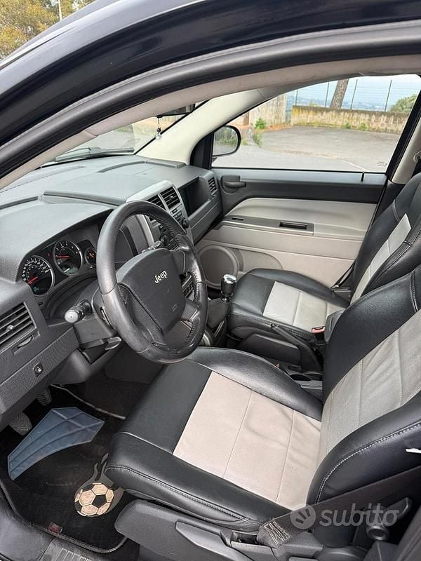 Usata Jeep Compass 140 CV (102 kW) 2010 Nero SUV