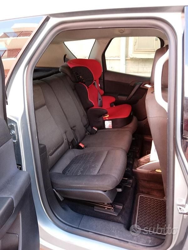 Usata Opel Meriva 95 CV (69 kW) 2011 Grigio Monovolume