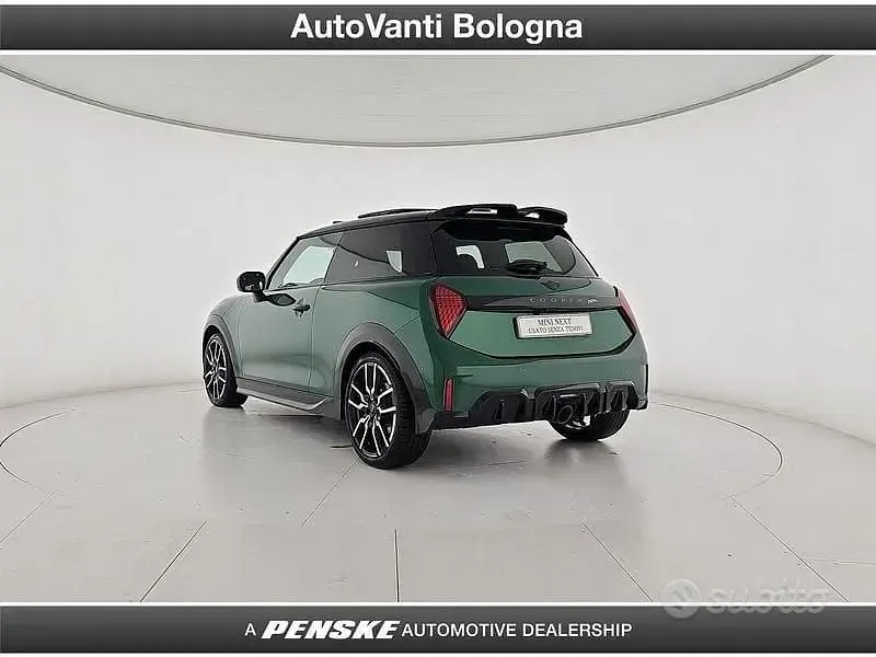 Usata Mini John Cooper Works 231 CV (169 kW) 2025 Verde Utilitaria