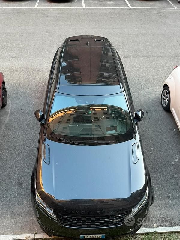 Usata Land Rover Range Rover Velar R-Dynamic 204 CV (150 kW) 2024 Nero SUV