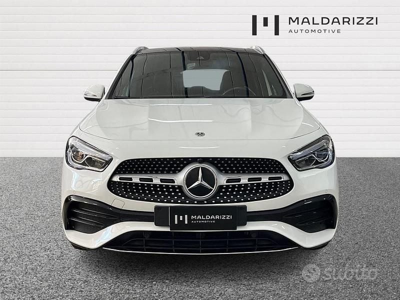 Usata Mercedes GLA200 Premium 150 CV (110 kW) 2023 Bianco SUV