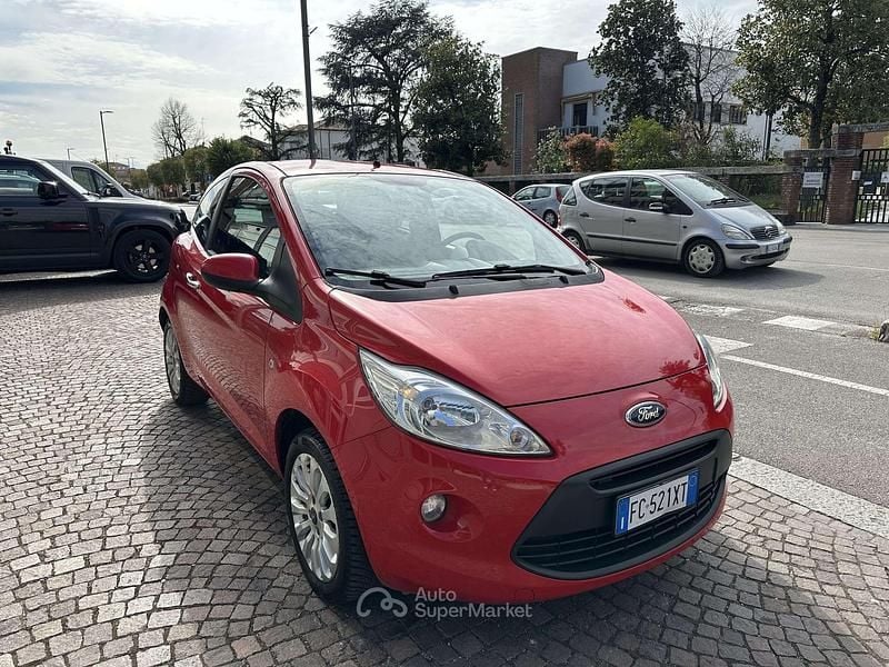 Usata Ford Ka Titanium 69 CV (50 kW) 2016 Rosso Berlina