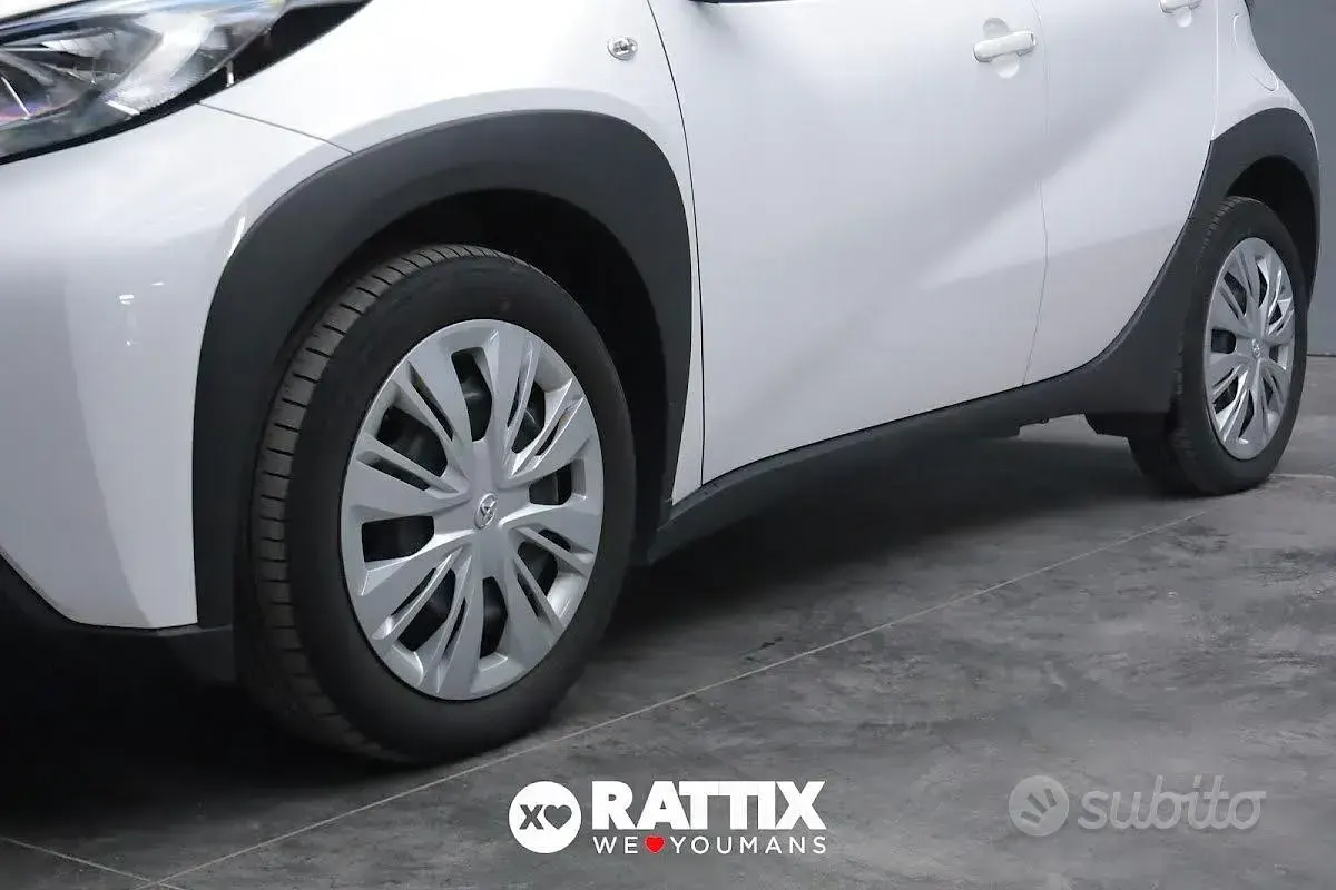 Usata Toyota Aygo X Active 72 CV (52 kW) 2024 Bianco SUV