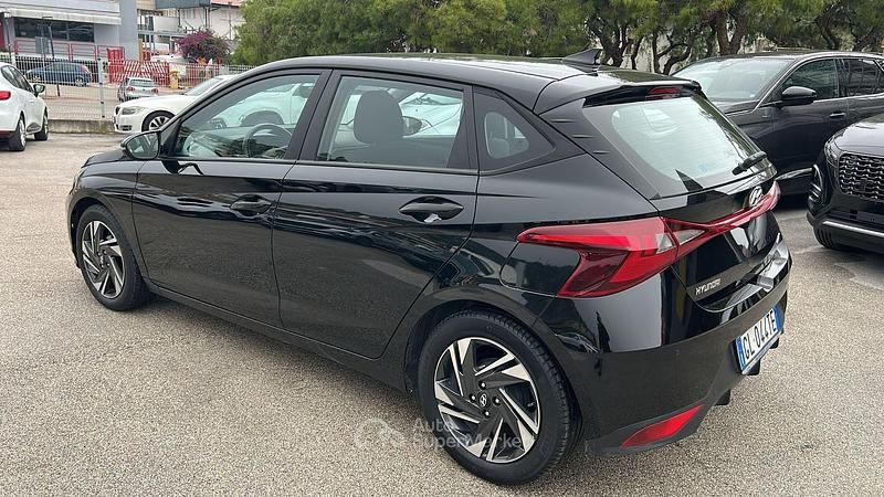 Usata Hyundai i20 83 CV (61 kW) 2022 Nero Berlina