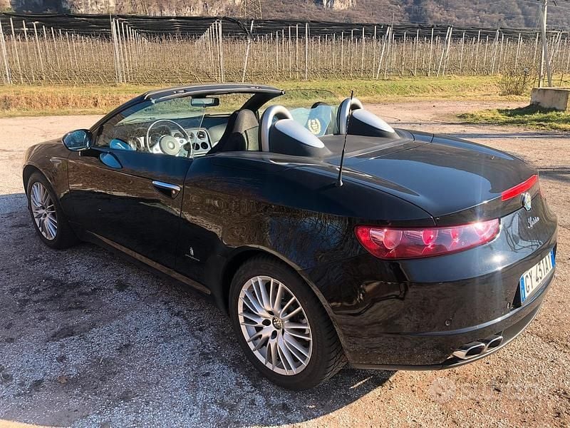 Usata Alfa Romeo Spider 210 CV (154 kW) 2009 Nero Cabrio