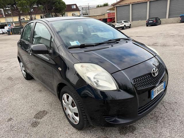 Usata Toyota Yaris 69 CV (50 kW) 2008 Nero Berlina