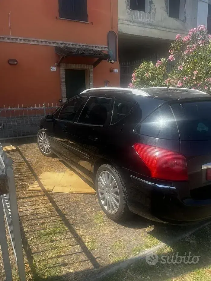 Usata Peugeot 407 170 CV (125 kW) 2008 Nero Station wagon