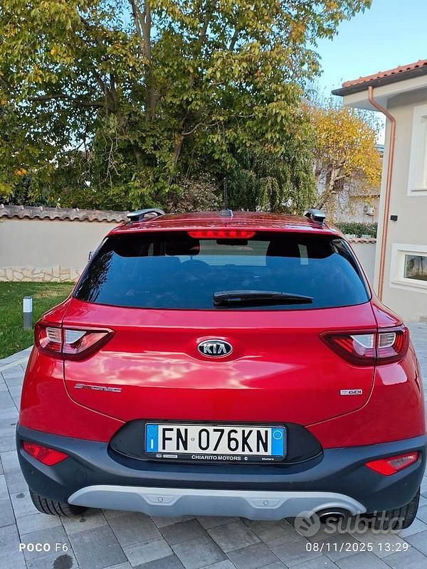 Usata Kia Stonic 120 CV (88 kW) 2018 Rosso SUV
