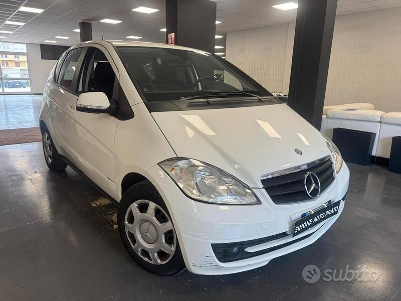 Usata Mercedes A180 Avantgarde 109 CV (80 kW) 2011 Bianco Berlina