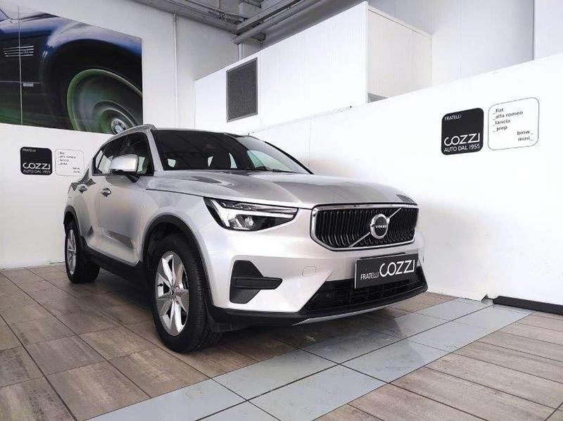 Usata Volvo XC40 Core 129 CV (94 kW) 2022 Argento SUV