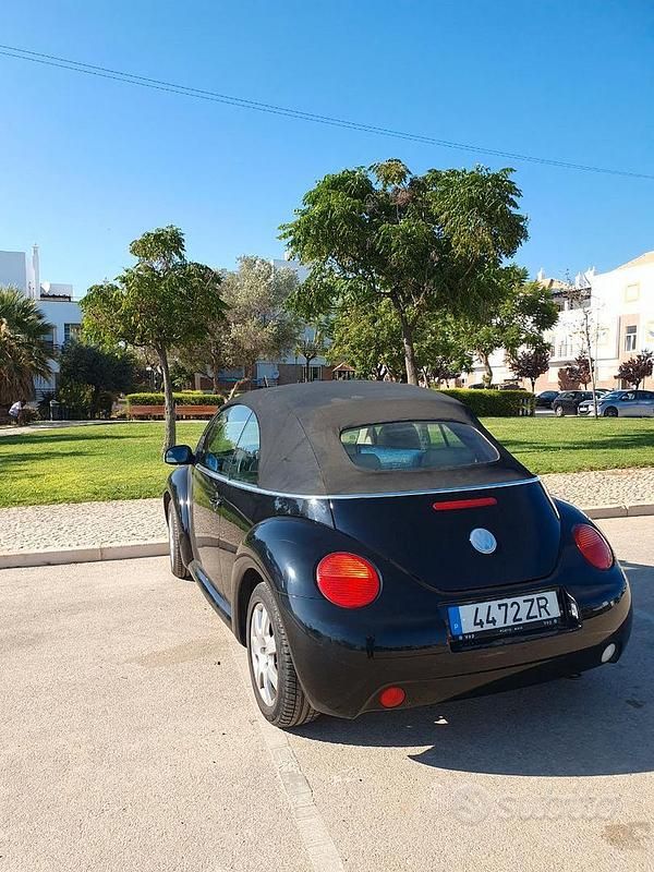 Usata VW New Beetle 75 CV (55 kW) 2005 Nero Utilitaria
