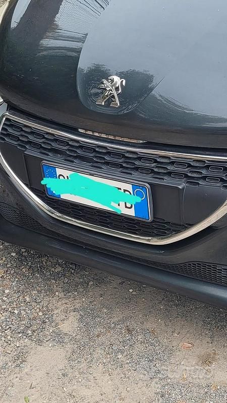 Usata Peugeot 208 82 CV (60 kW) 2012 Grigio Utilitaria