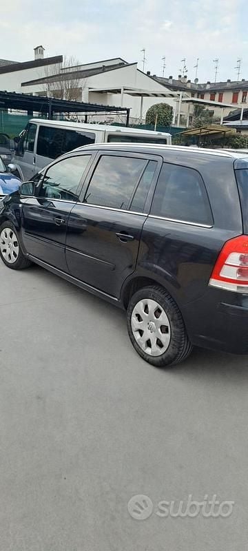 Usata Opel Zafira 2014 Nero Monovolume
