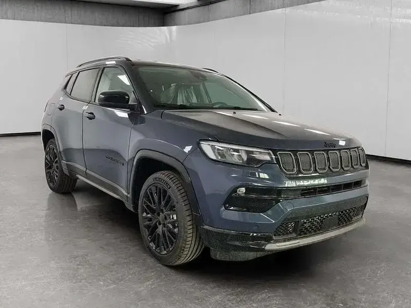 Usata Jeep Compass 131 CV (96 kW) 2023 Blu/azzurro SUV