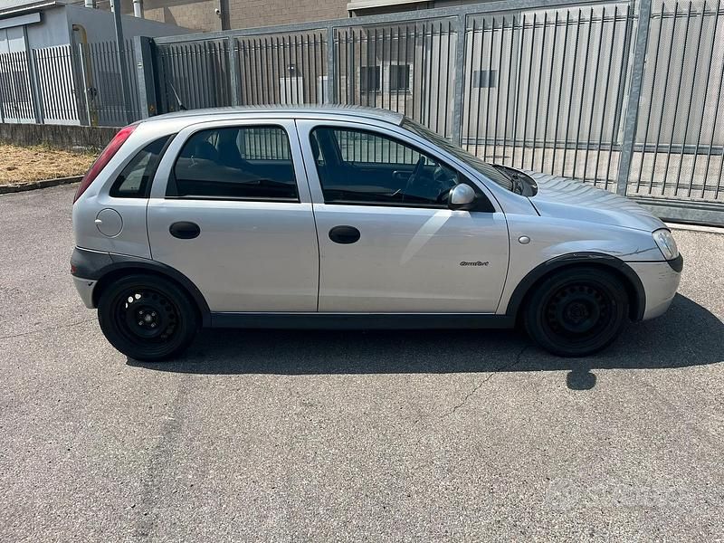 Usata Opel Corsa 2002 Grigio Utilitaria